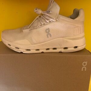 On cloud running shoes womens 7.5